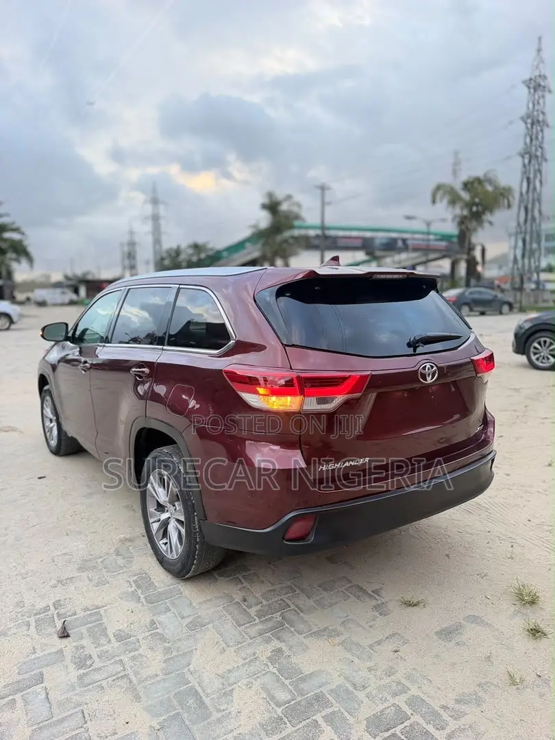 Toyota Highlander 2015 Red