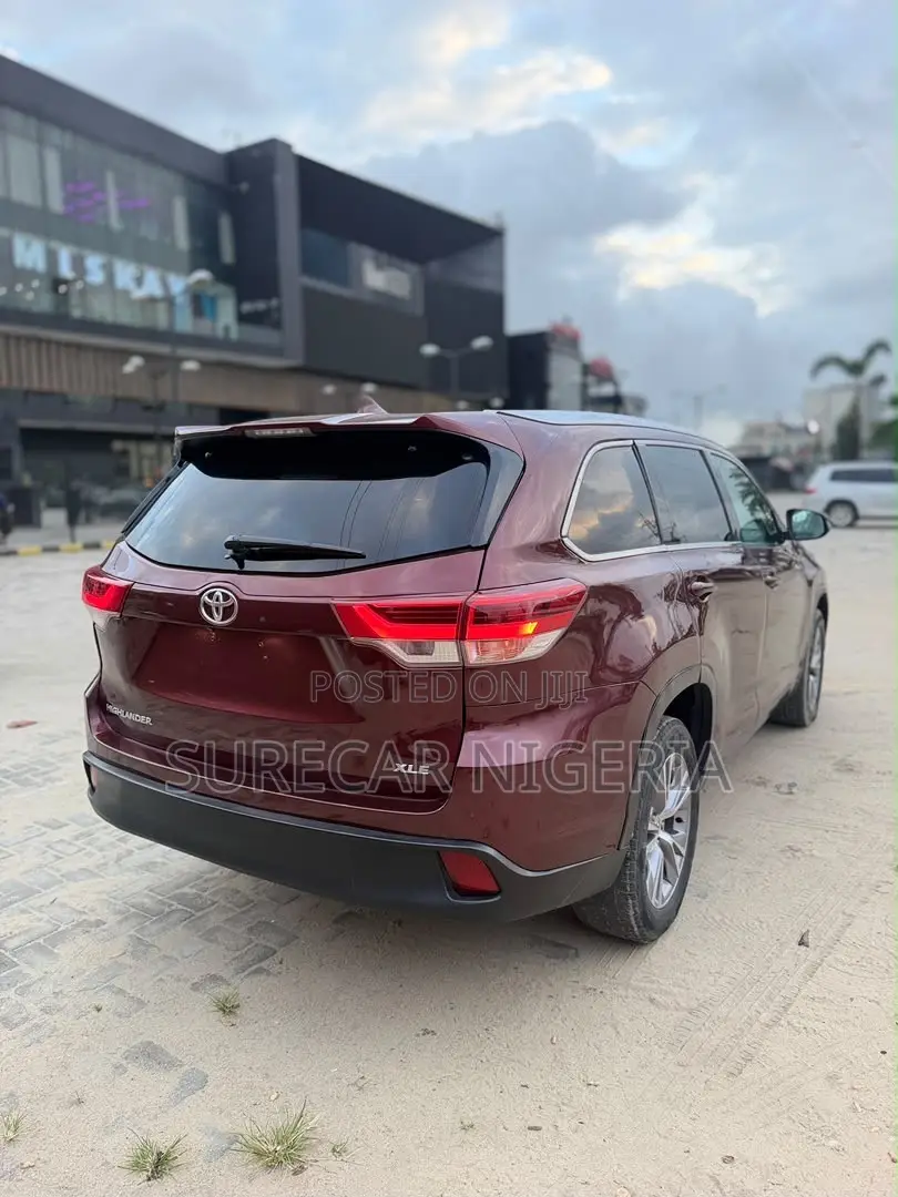 Toyota Highlander 2015 Red
