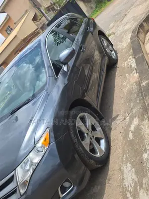 Toyota Venza V6 AWD 2012 Gray