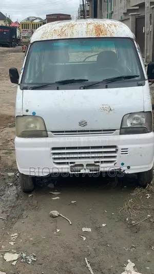 Suzuki Every 2005