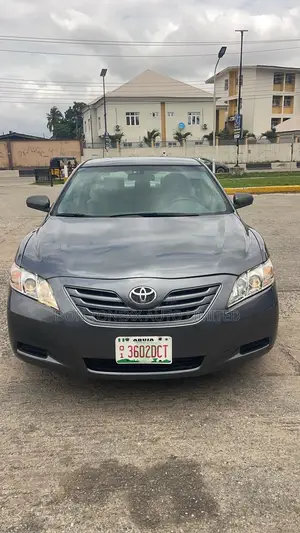 Toyota Camry LE 4dr Sedan (2.4L 4cyl 5A) 2008 Gray