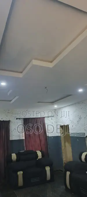 Furnished 3bdrm House in Oke Sioni, Ondo / Ondo State for sale