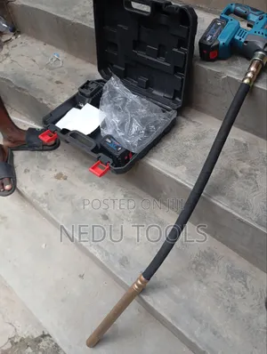 Cordless Concrete Vibrator Machine
