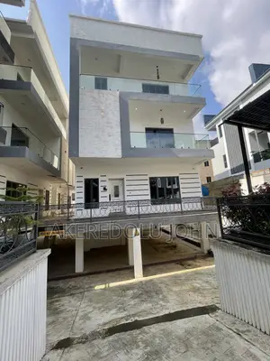 4bdrm Duplex in Utako for sale