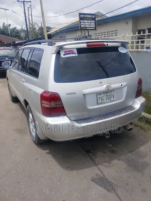 Toyota Highlander Base FWD 2003 Silver