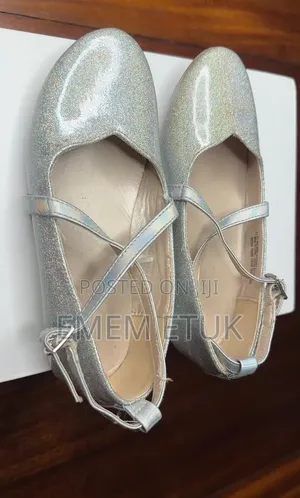 Mary Jane Flat With Criss-Cross Straps