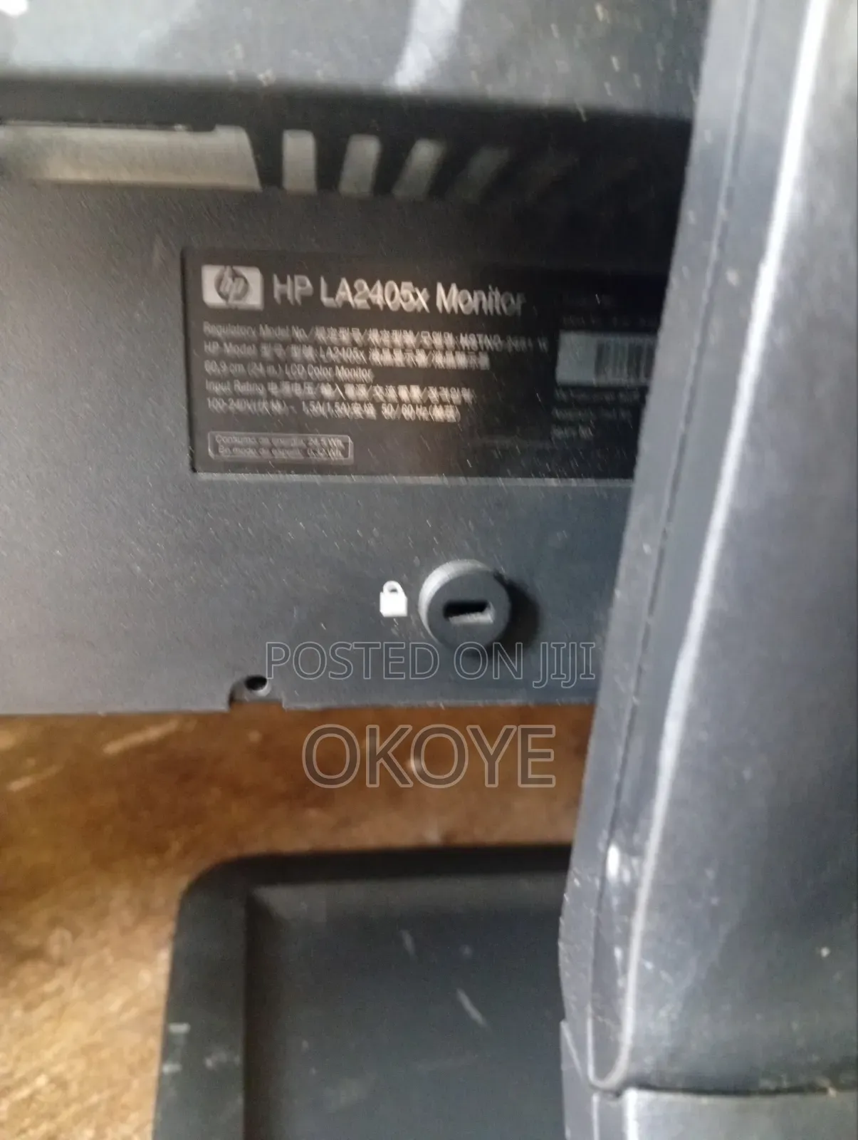 HP Compaq LA2405x