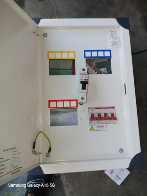 Indoasia Distribution Board 3phase 6way