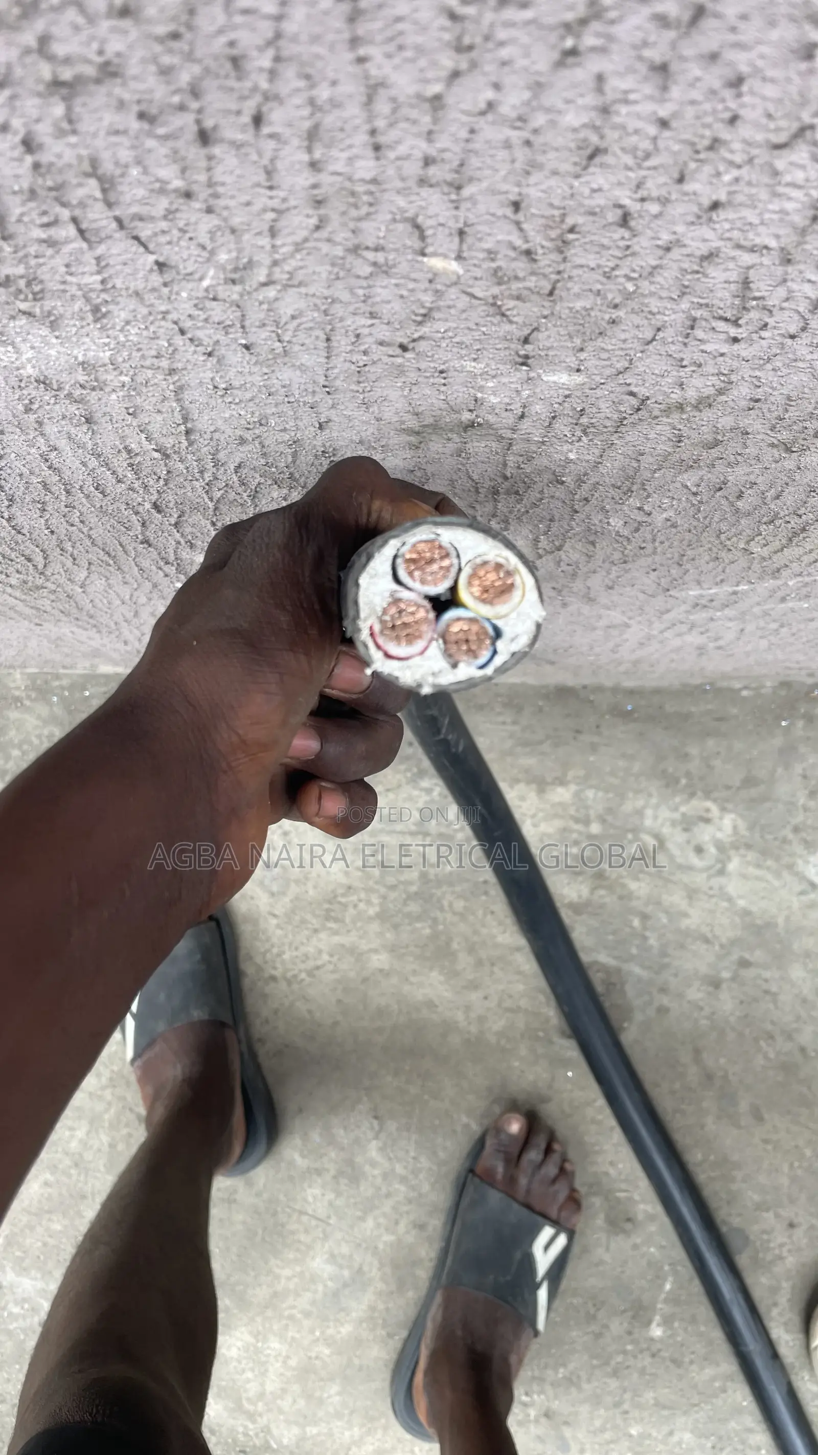 Amourd Cable