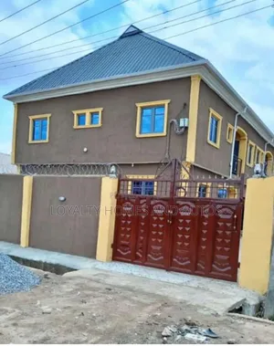 6bdrm Block of Flats in New Oko Oba for sale