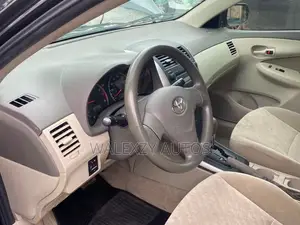 Toyota Corolla 2012 Silver