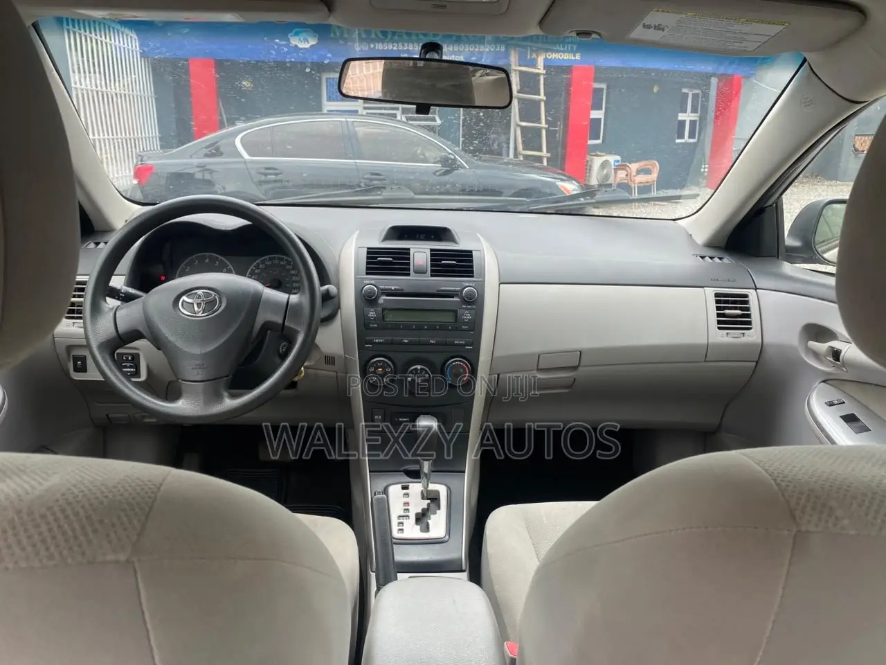 Toyota Corolla 2012 Silver