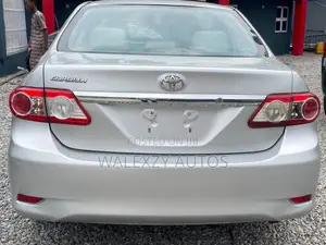 Toyota Corolla 2012 Silver