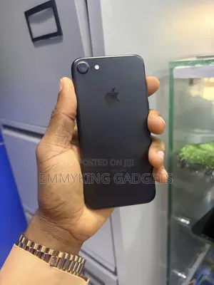 Apple iPhone 7 32 GB Black