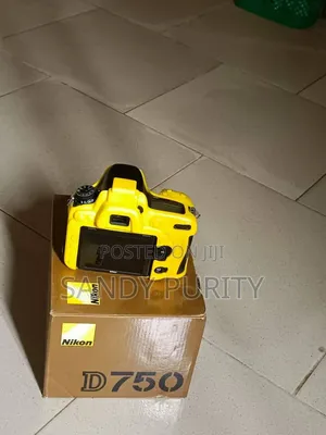 Nikon 750 Camera