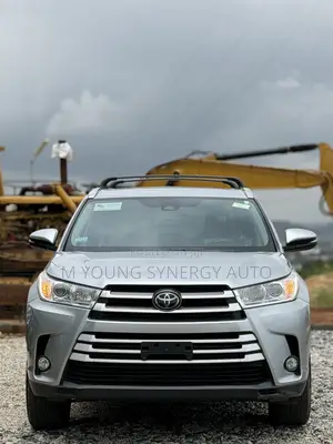 Toyota Highlander Limited 4x4 V6 (3.5L 6cyl 8A) 2018 Silver