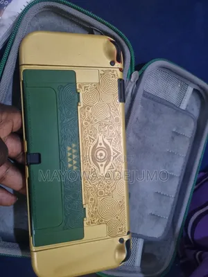 Nintendo Switch Oled With 3 Playcards