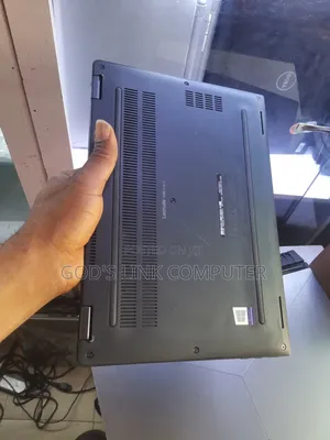 Laptop Dell Latitude 7389 2-in-1 16GB Intel Core i7 SSD 512GB