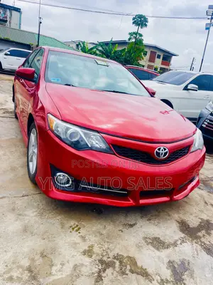 Toyota Camry 2014 Red