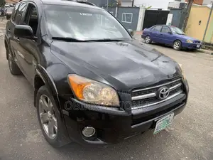 Toyota RAV4 2010 Black