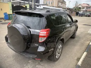 Toyota RAV4 2010 Black