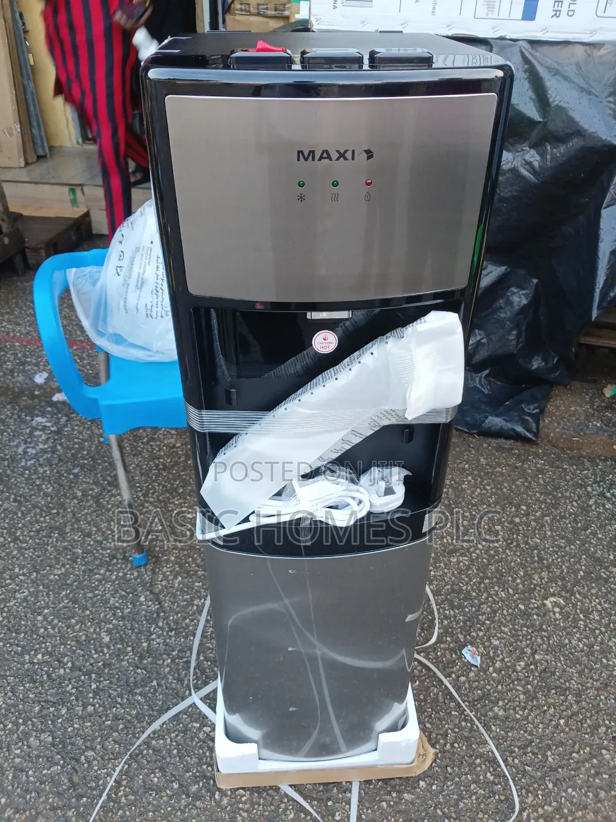 Maxi Button Load Water Dispenser