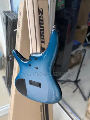 Ibanez Sr305 5-String Active Bass Guitar