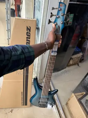 Ibanez Sr305 5-String Active Bass Guitar