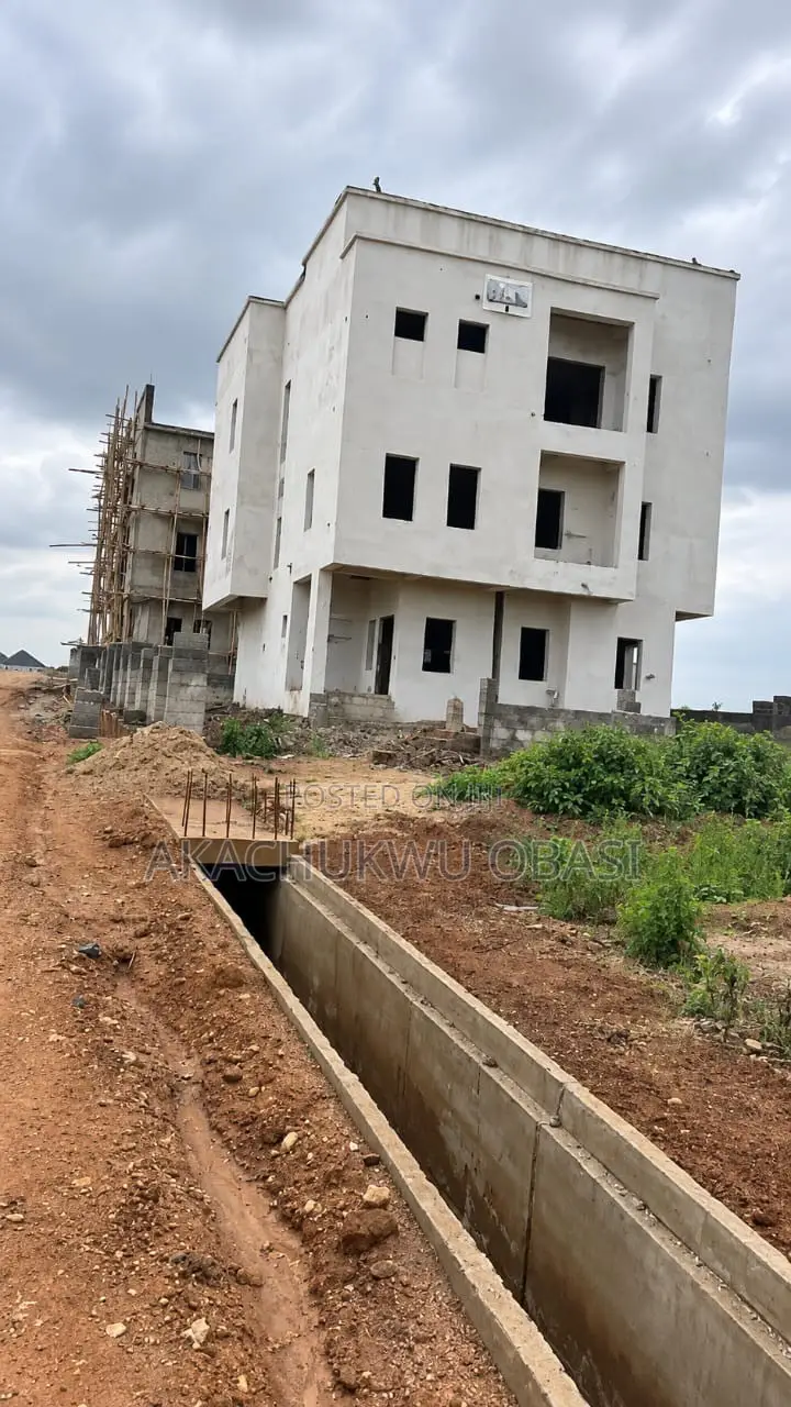 5 Bedroom Duplex