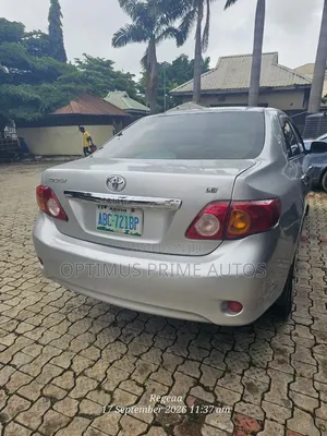 Toyota Corolla LE 4dr Sedan (1.8L 4 cyl 4A) 2009 Silver
