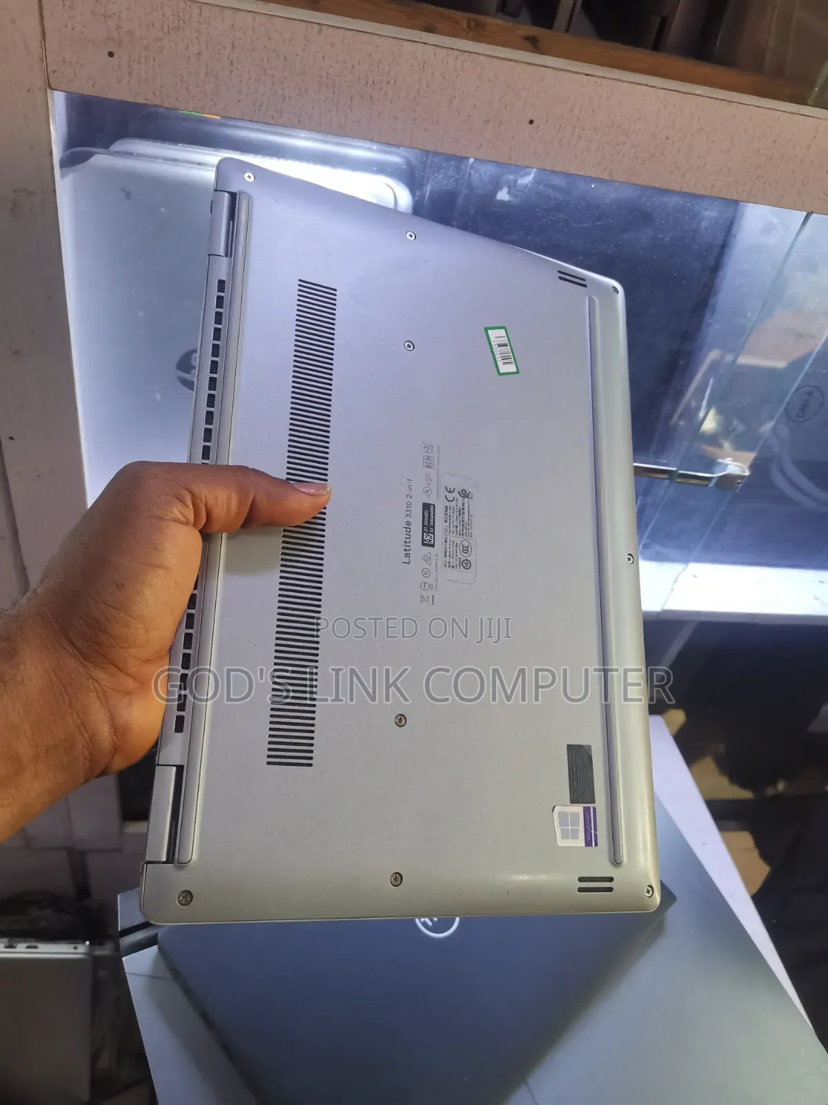 Laptop Dell Latitude 3310 2-in-1 8GB Intel Core i5 SSD 256GB