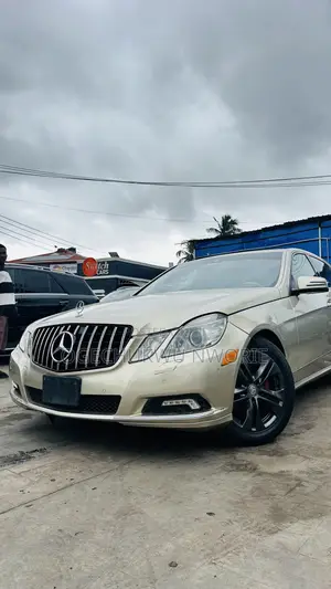 Mercedes-Benz E350 Base 4dr Sedan RWD (3.5L 6cyl 7A) 2010 Gray