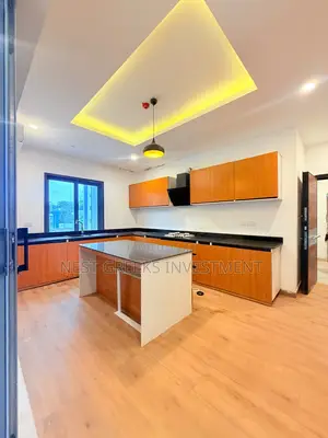 3bdrm Apartment in Ikeja GRA for rent