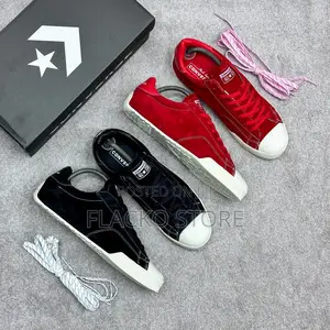 Premium Converse Chuck Taylor Suede LO Classic Sneakers