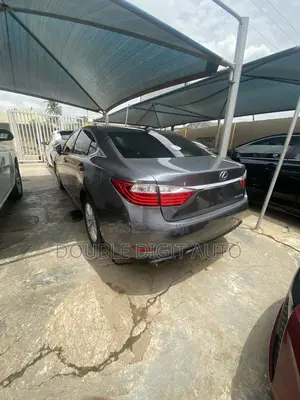 Lexus ES 2014 Gray
