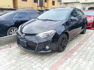 Toyota Corolla 2016 Black