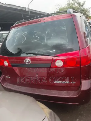 Toyota Sienna 2007 Red