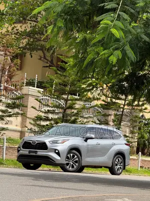 Toyota Highlander 2020 Silver