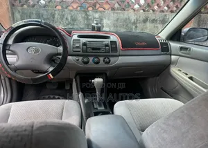 Toyota Camry LE 4dr Sedan (2.4L 4cyl 5A) 2007 Gold