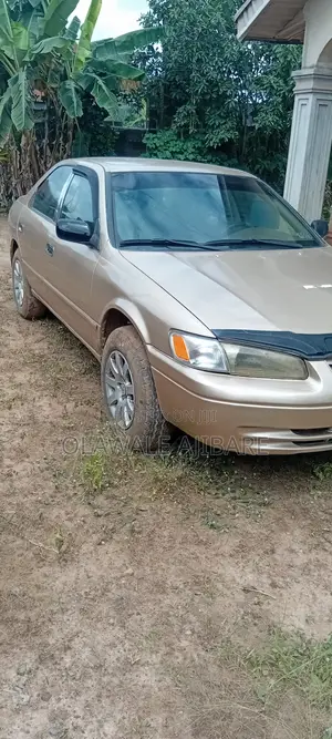 Toyota Camry 2002 Gold