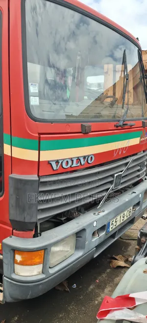 European Used Volvo FL6 Turbo Waste Disposal 4x2 Truck 1994 Red