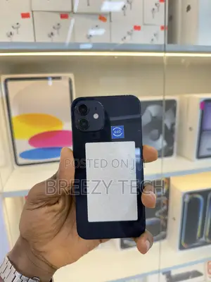 Apple iPhone 12 64 GB Black