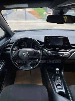 Toyota C-HR XLE FWD Sport Utility (2.0L 4cyl 2AM) 2018 Black