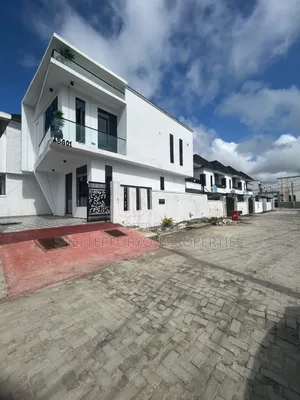 4bdrm Duplex in Ikota for sale