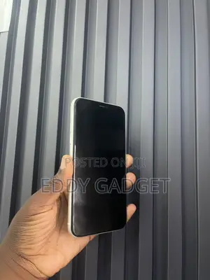 Apple iPhone 11 64 GB White
