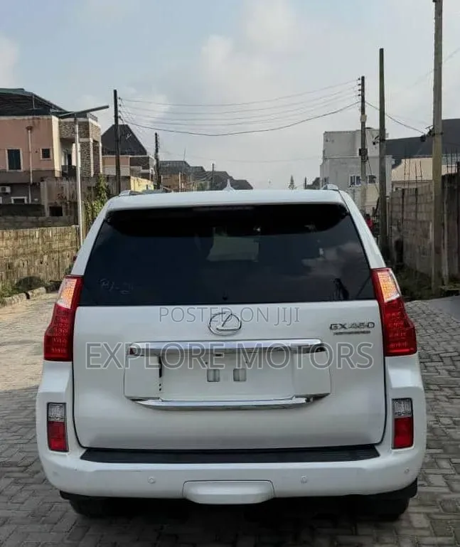 Lexus GX 2012 White