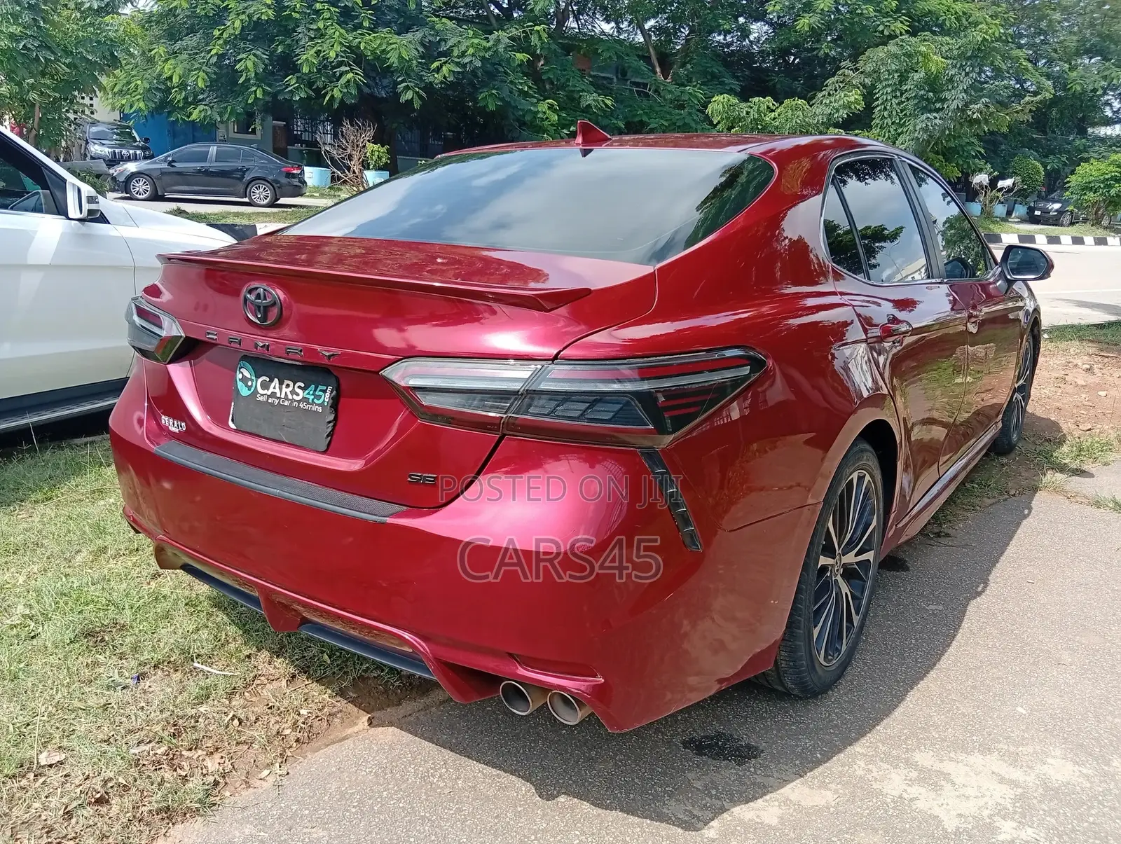 Toyota Camry 2018 Red