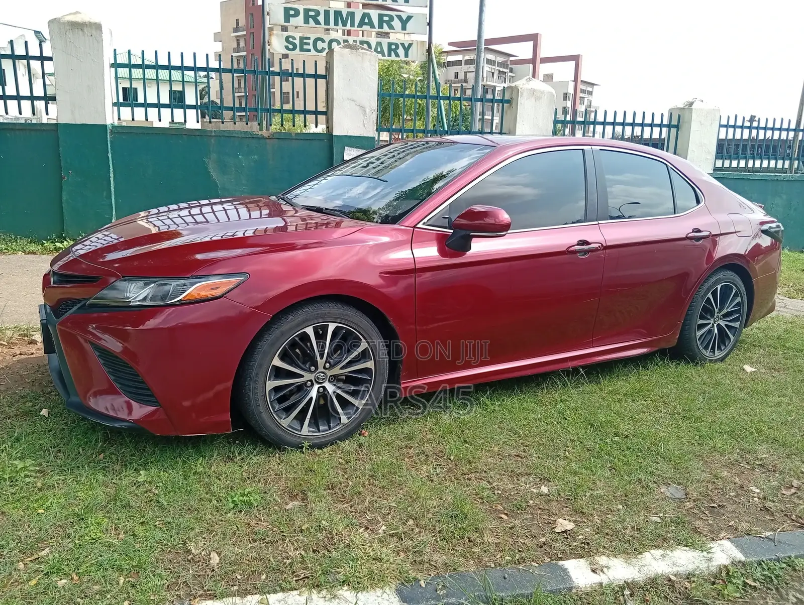 Toyota Camry 2018 Red
