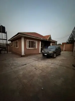 2bdrm Block of Flats in Omolayo, Akobo for sale