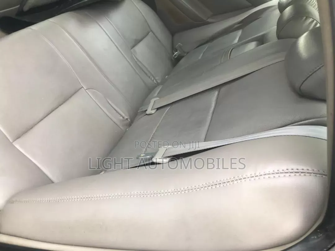 Toyota Camry 2005 Gray